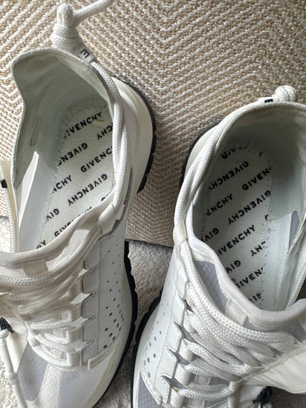 GIVENCHYY Trainers - Picture 7 of 7